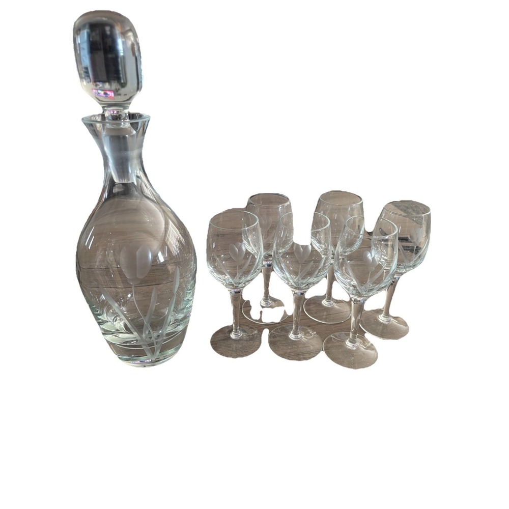 Mid Century Modern Flower Cut Design Decanter With Six Glasses Set - Picture 9 of 9